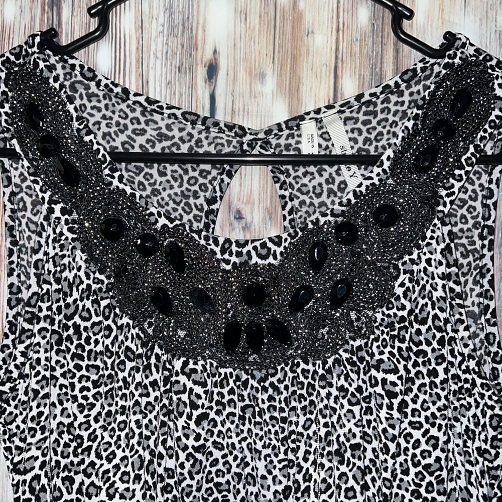 Studio Y Tank Top - Picture 4 of 6
